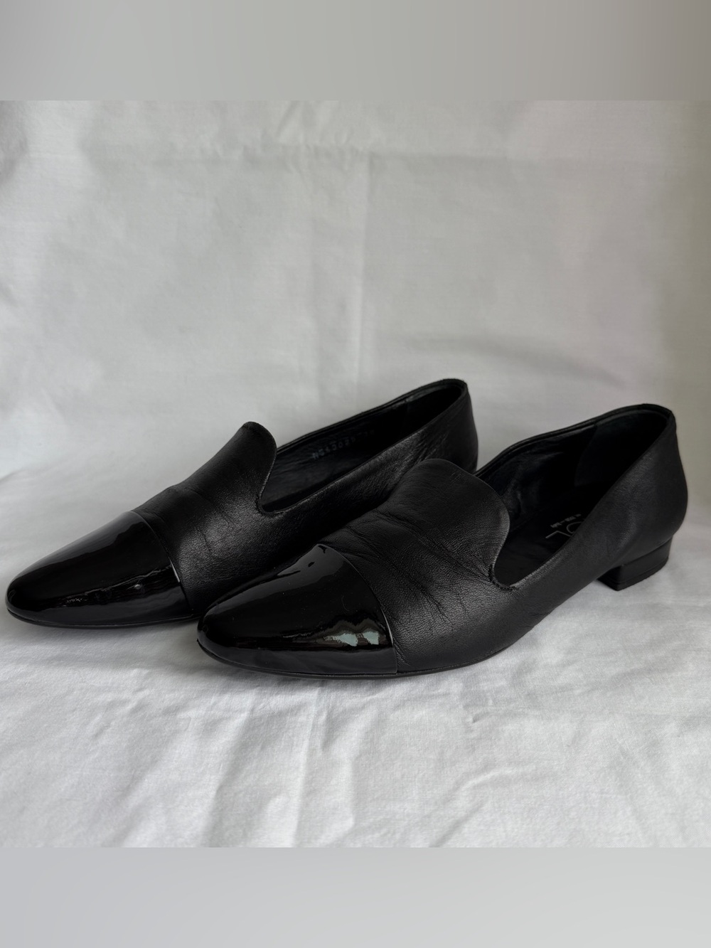 AGL Flats Loafers Patent Pointy Toe Black Sz 38 / 7.5 US Office